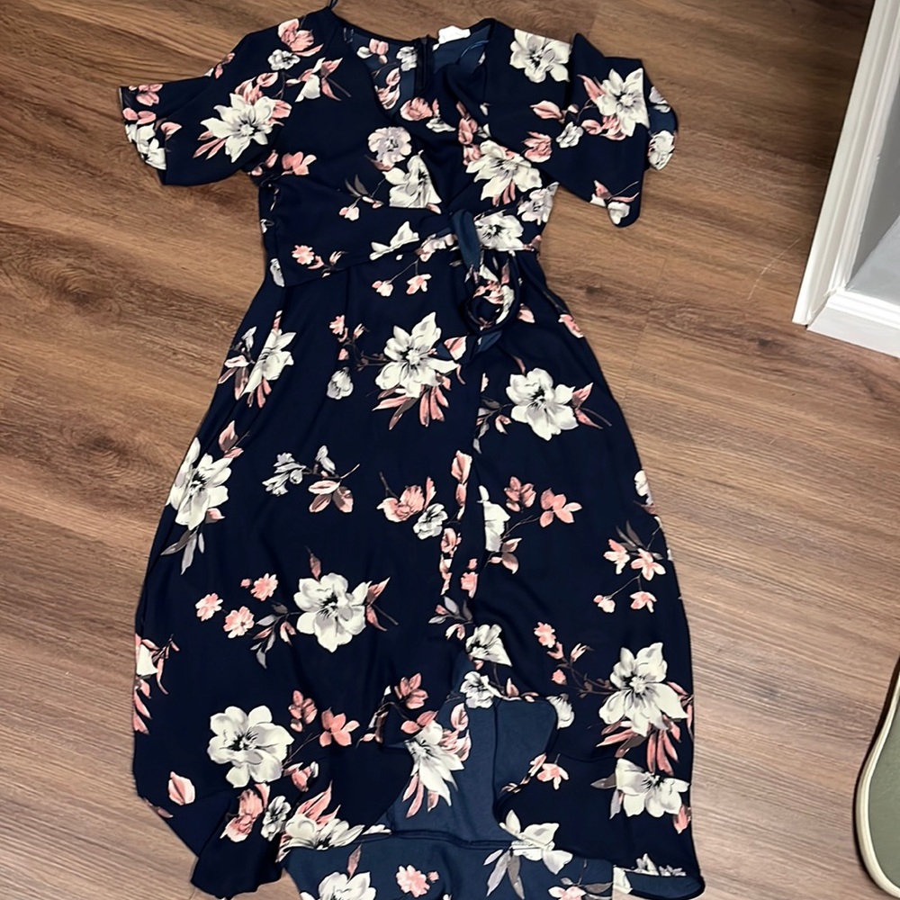 Sienna Sky Flowy Navy Blue Floral Midi Dress - Size Medium